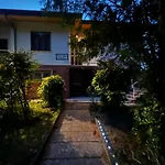 Egles - Con Giardino A فيلة