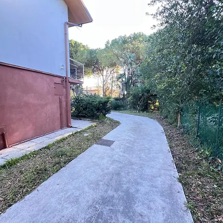Villa Egles - Con Giardino A *