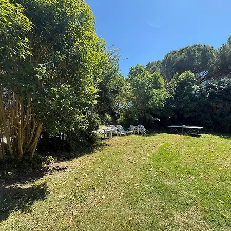 Egles - Con Giardino A Villa Lignano Sabbiadoro