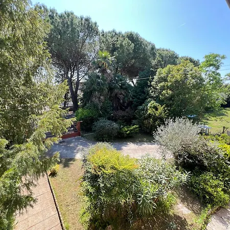 Egles - Con Giardino A Villa Lignano Sabbiadoro