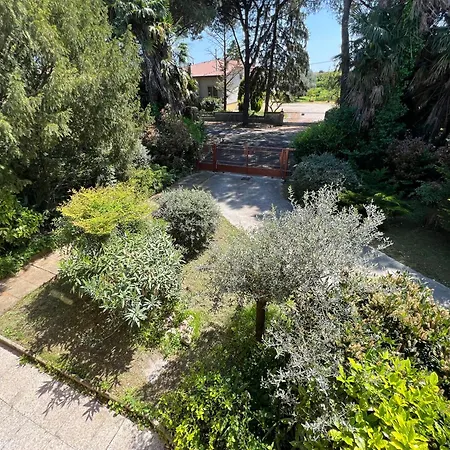 Egles - Con Giardino A Villa