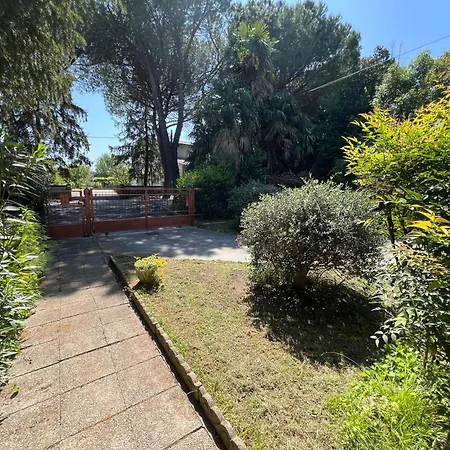 Egles - Con Giardino A Villa *