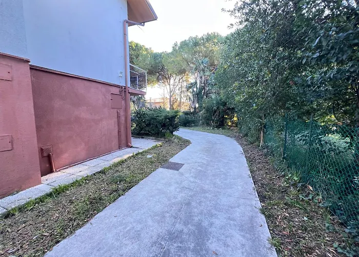 Villa Egles - Con Giardino A *